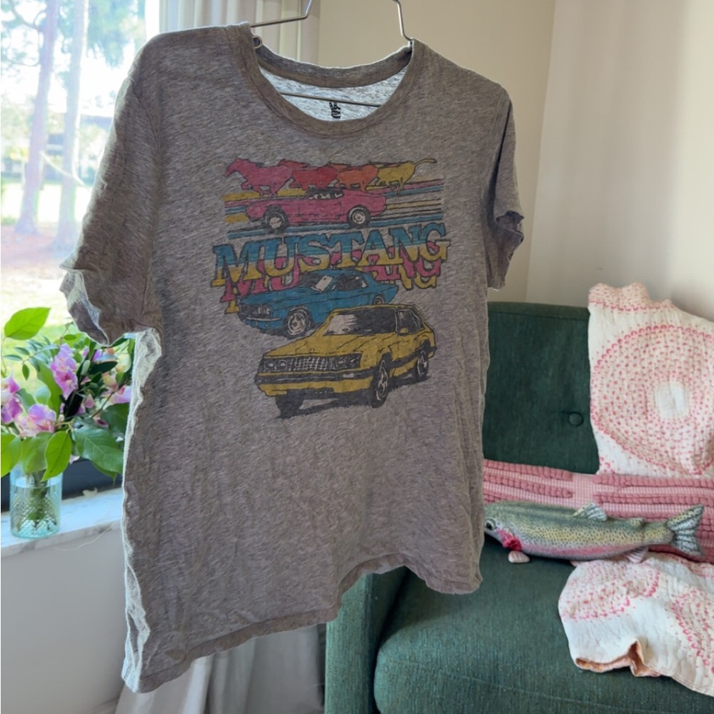 Mustang Graphic T-Shirt - Brown